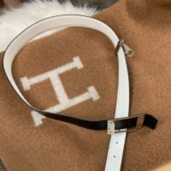 Authentic Hermes black and white Belt w/ keychain main image 7